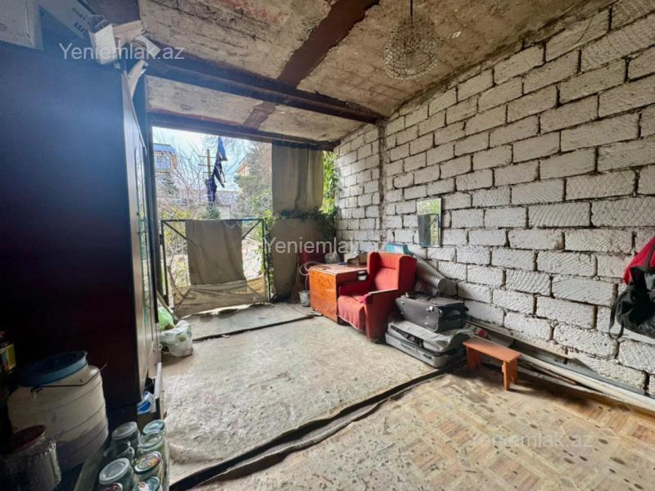Satılır 2 otaqlı köhnə tikili 60 m²