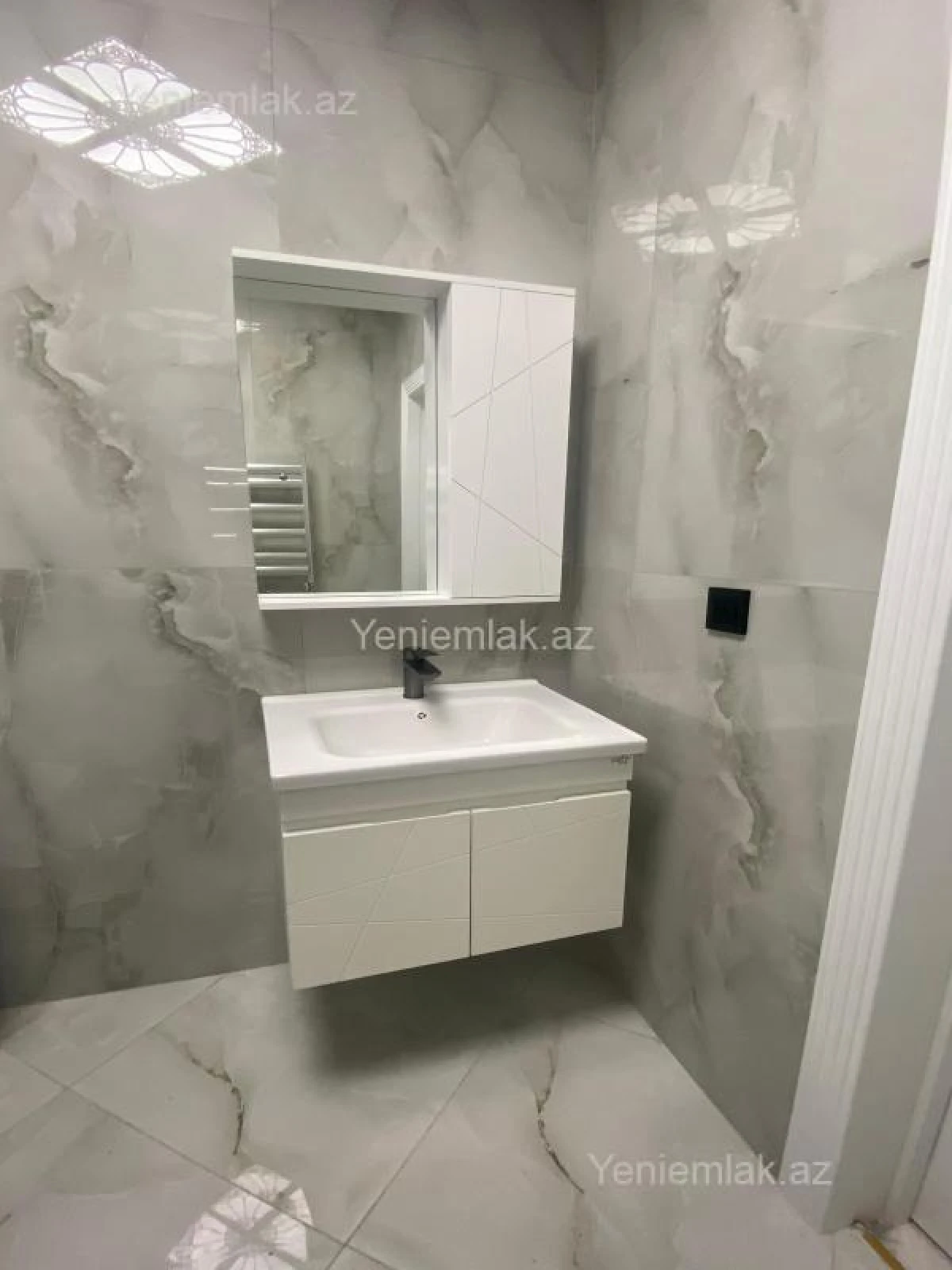 Satılır 4 otaqlı həyət evi 140 m²