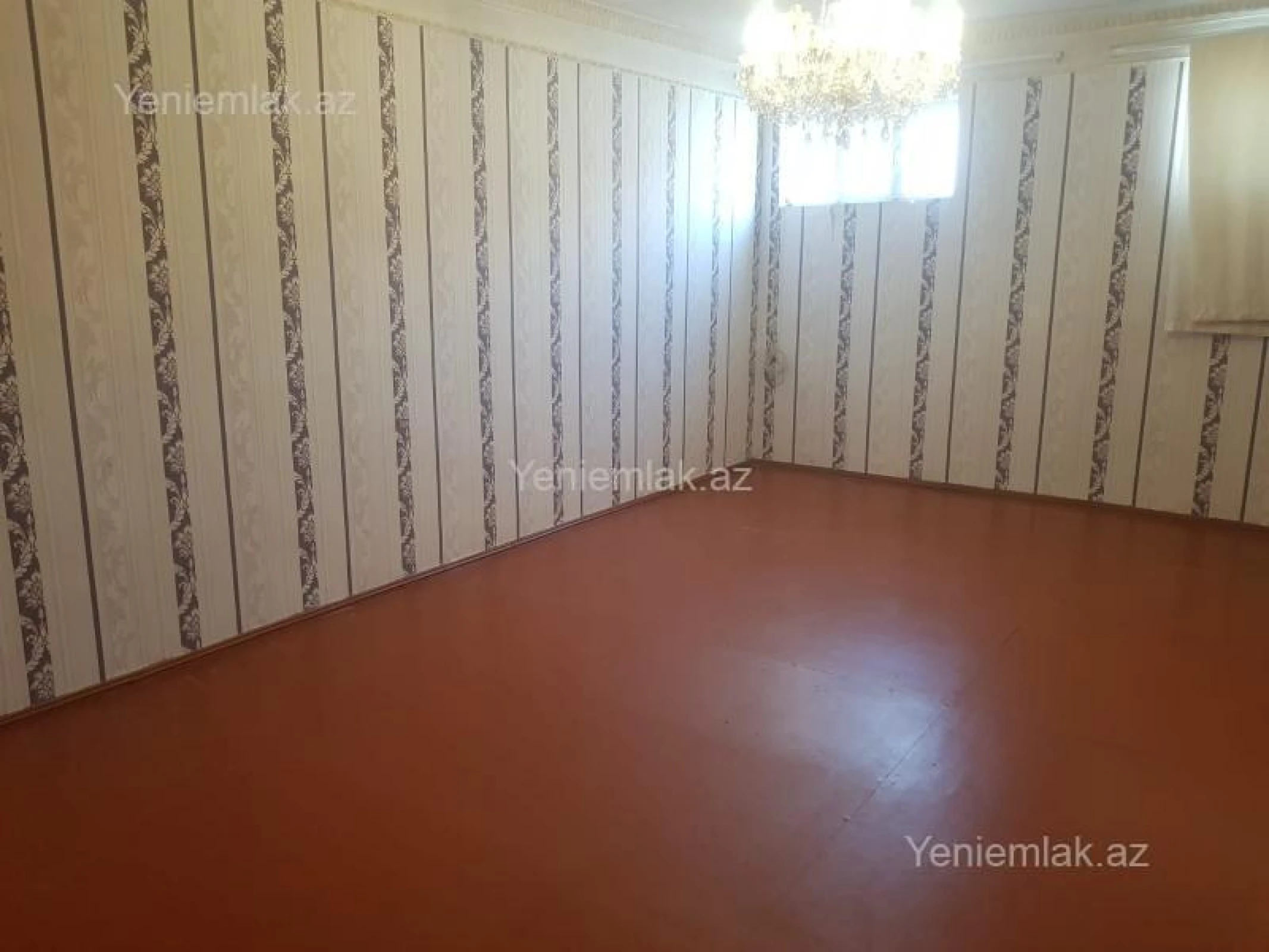 Satılır 5 otaqlı həyət evi 240 m²