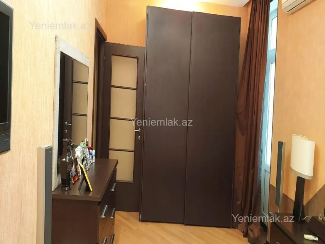 Satılır 2 otaqlı yeni tikili 90 m²