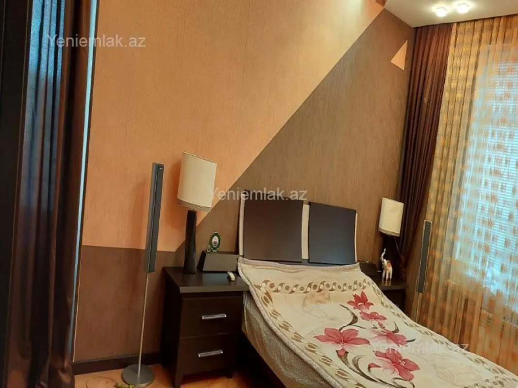 Satılır 2 otaqlı yeni tikili 90 m²