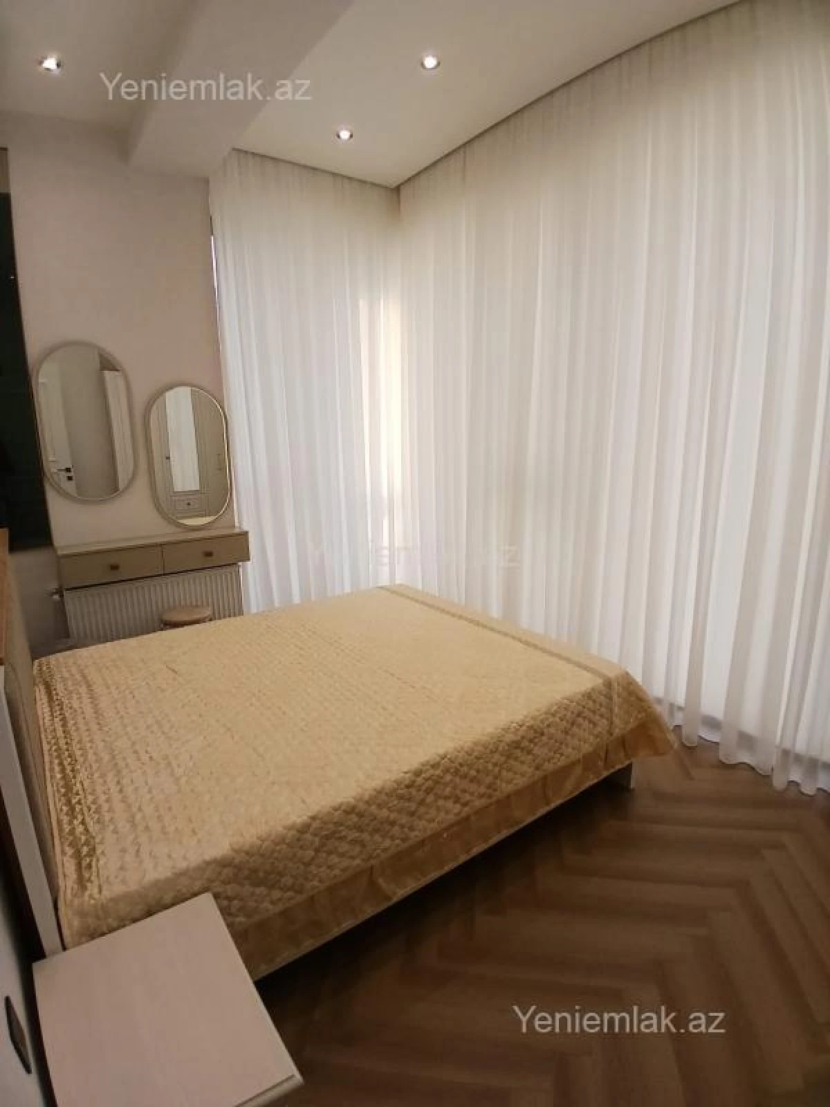 Satılır 3 otaqlı yeni tikili 75 m²