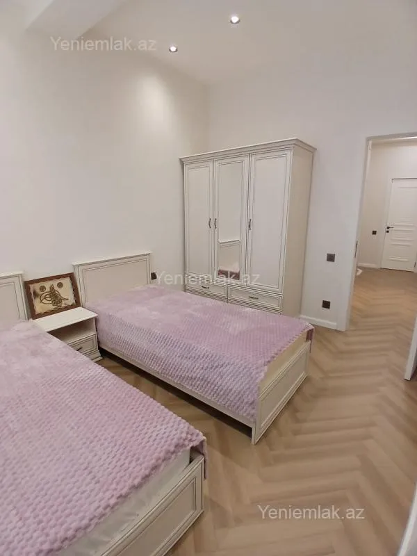 Satılır 3 otaqlı yeni tikili 75 m²
