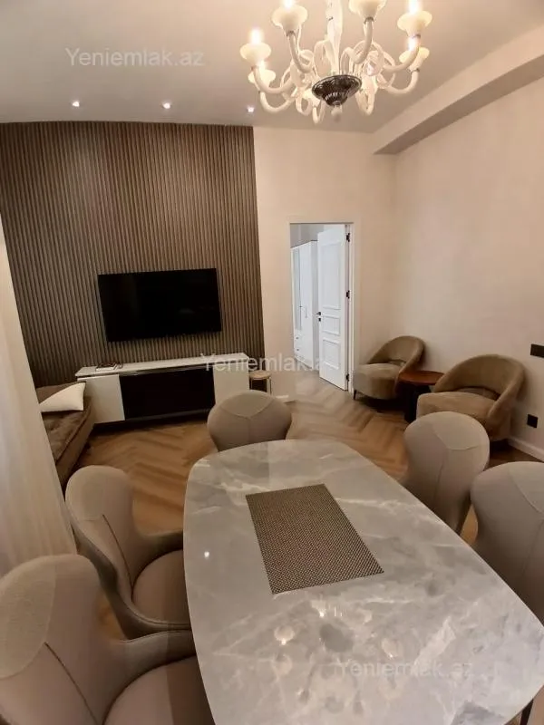 Satılır 3 otaqlı yeni tikili 75 m²