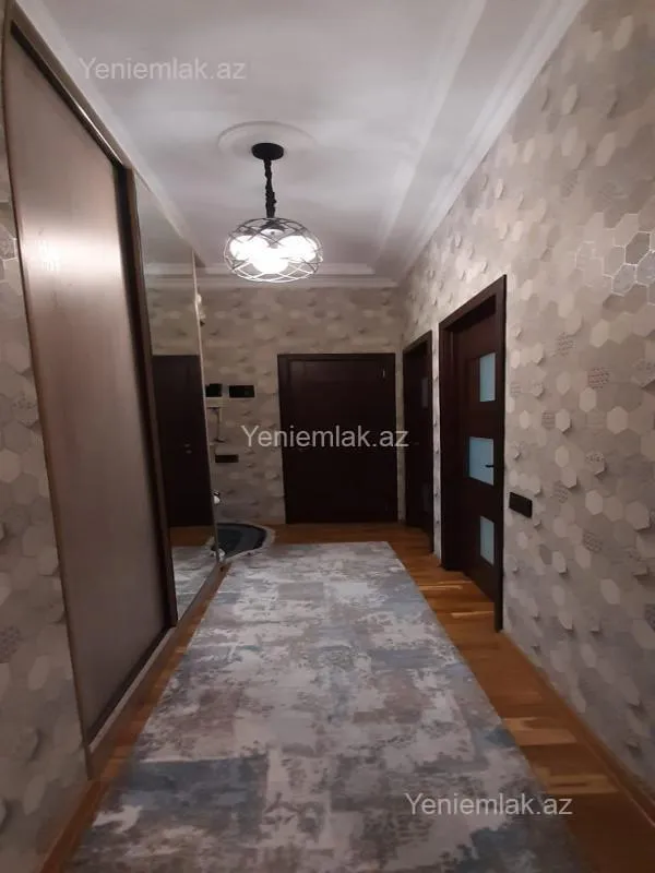 Satılır 2 otaqlı yeni tikili 70 m²