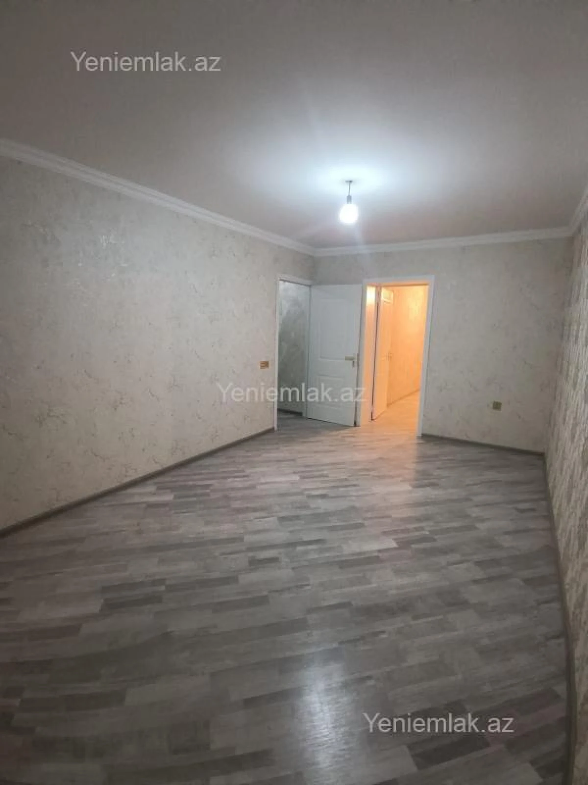 Satılır 2 otaqlı köhnə tikili 50 m²
