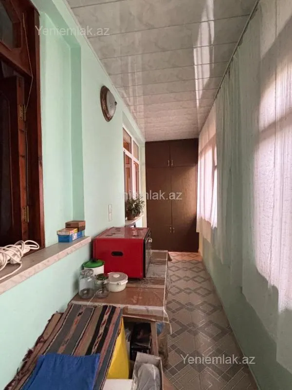 Satılır 4 otaqlı köhnə tikili 110 m²
