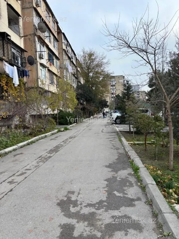 Satılır 4 otaqlı köhnə tikili 110 m²