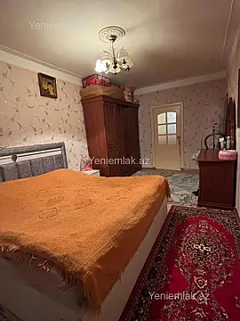 Satılır 4 otaqlı köhnə tikili 110 m²