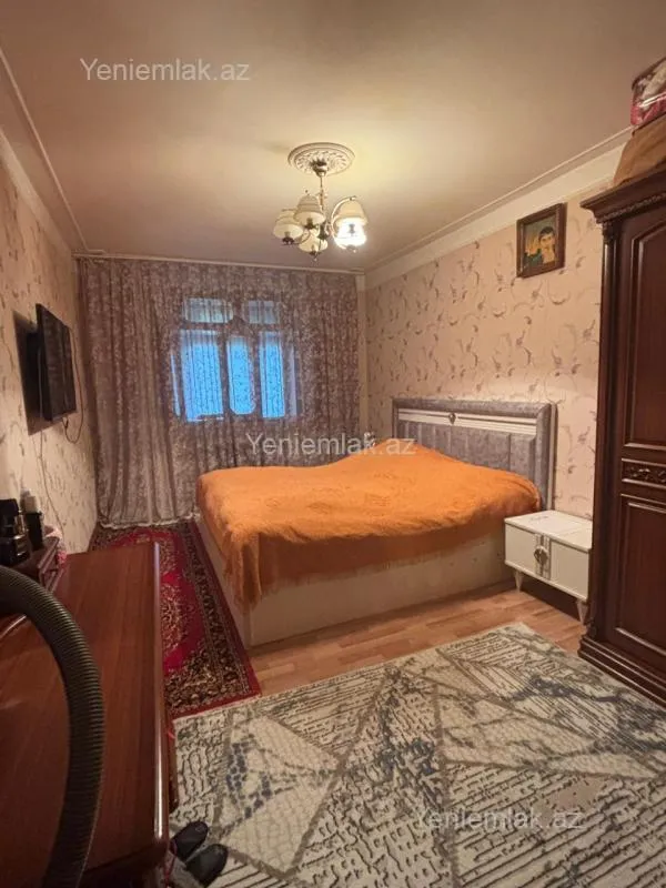 Satılır 4 otaqlı köhnə tikili 110 m²