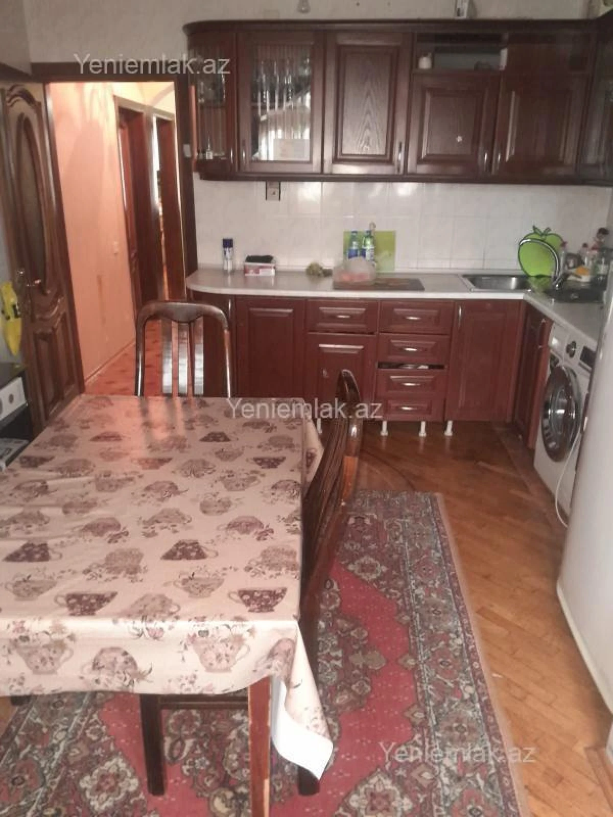 Satılır 3 otaqlı köhnə tikili 85 m²