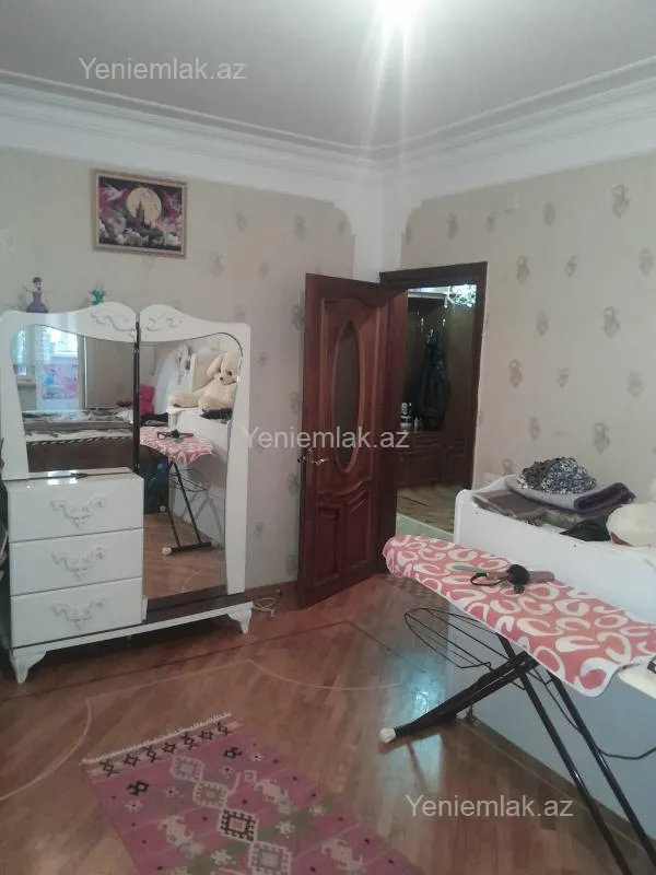 Satılır 3 otaqlı köhnə tikili 85 m²