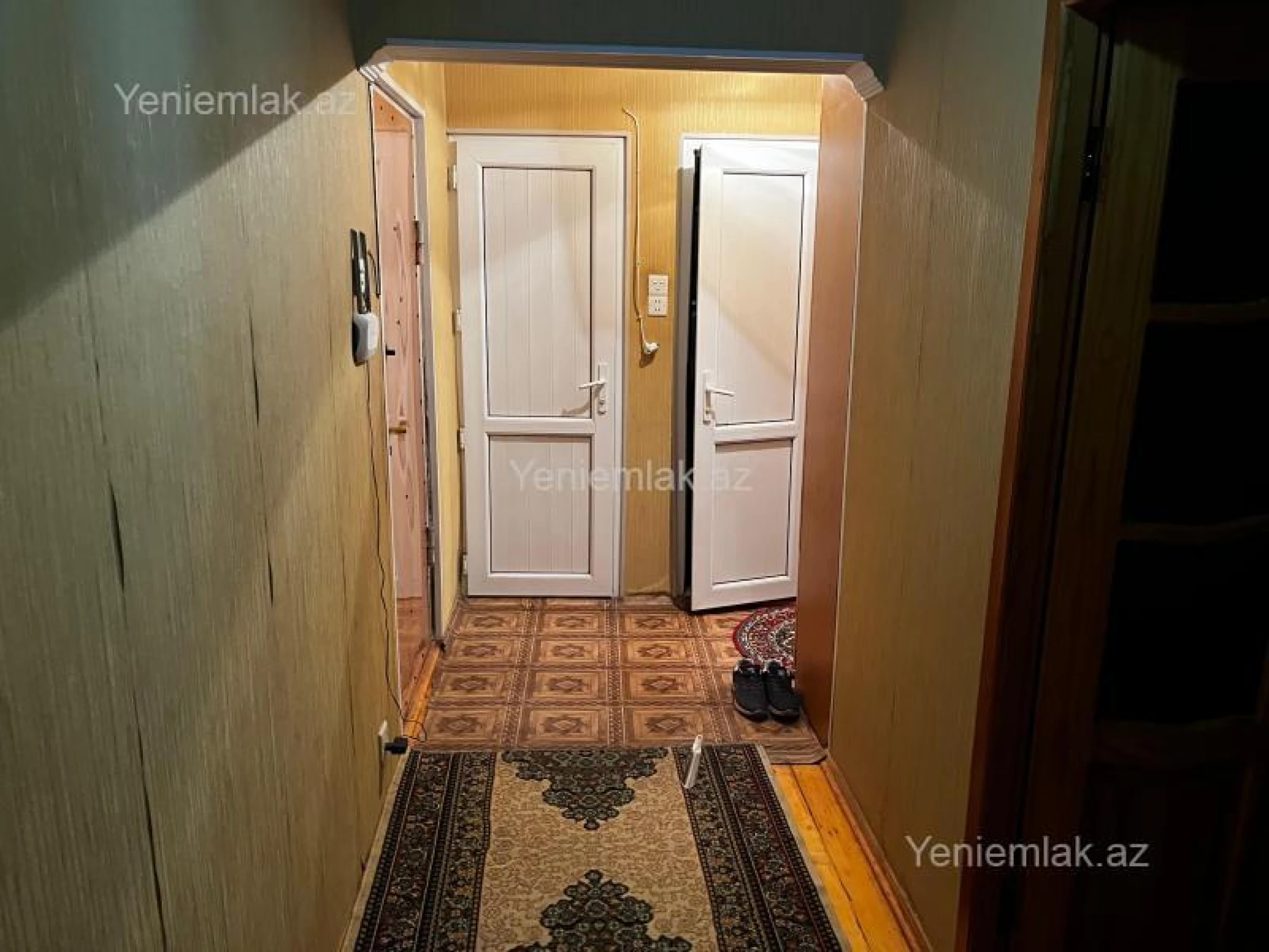 Satılır 2 otaqlı köhnə tikili 56 m²