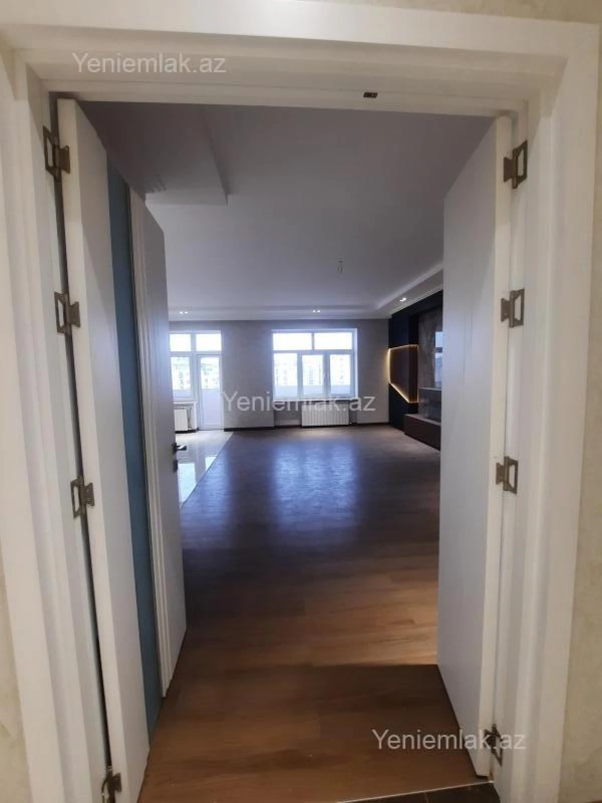 Satılır 3 otaqlı yeni tikili 155 m²