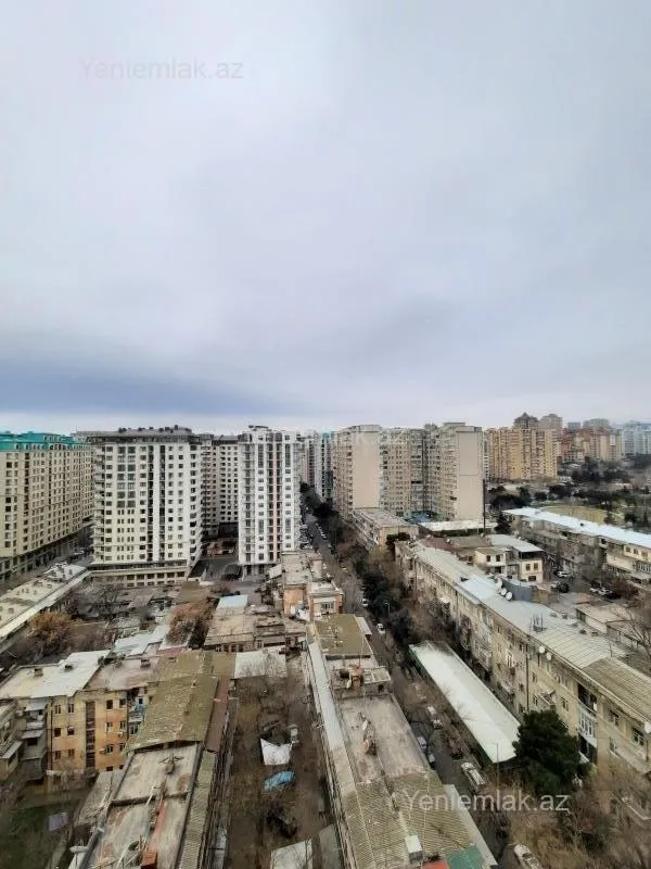 Satılır 3 otaqlı yeni tikili 155 m²