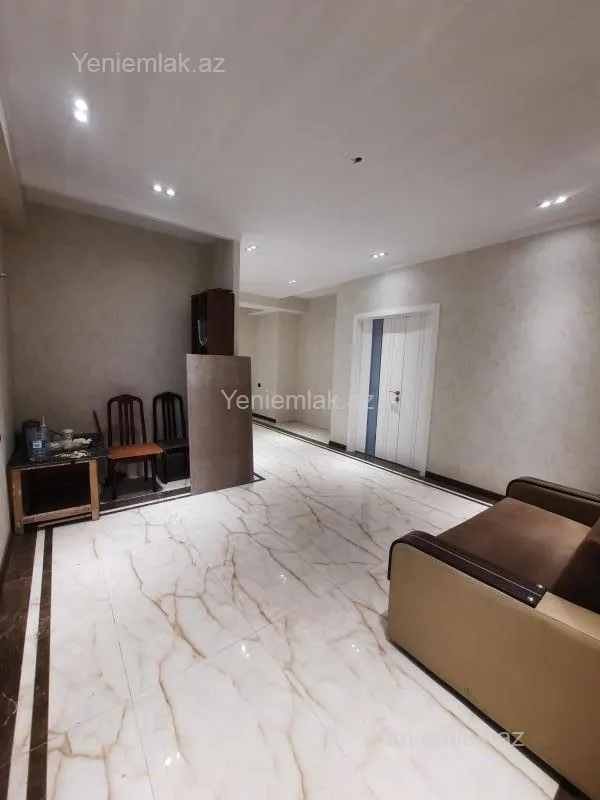 Satılır 3 otaqlı yeni tikili 155 m²