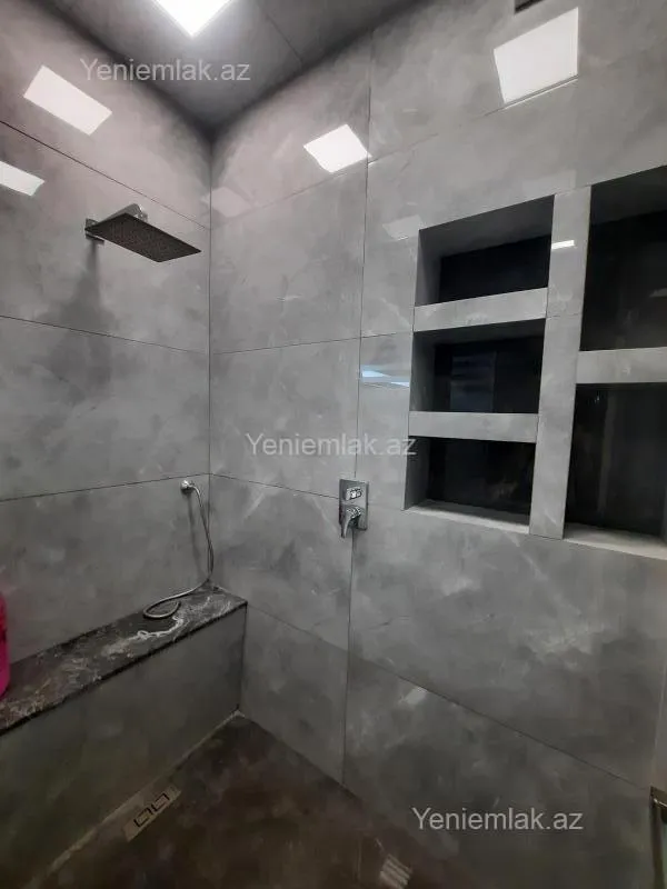 Satılır 3 otaqlı yeni tikili 155 m²