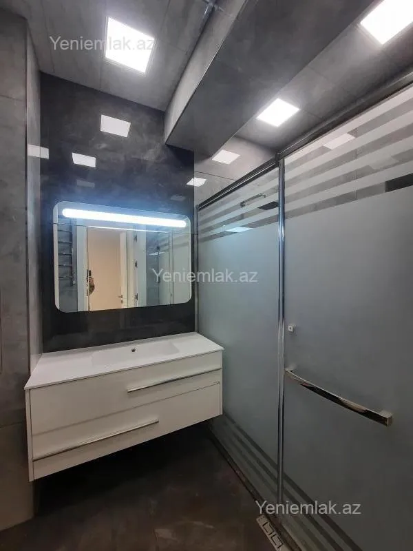 Satılır 3 otaqlı yeni tikili 155 m²