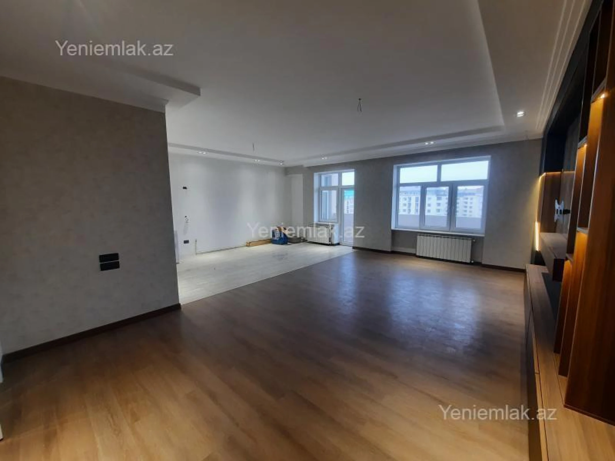 Satılır 3 otaqlı yeni tikili 155 m²