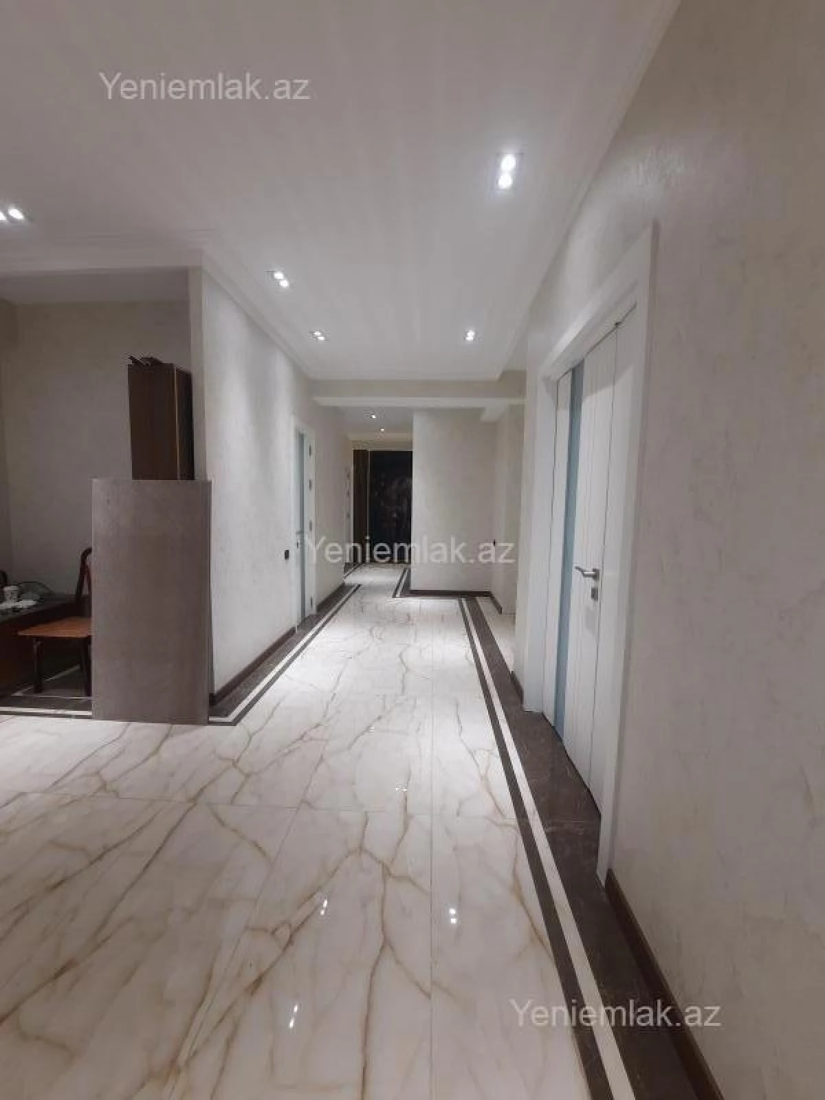 Satılır 3 otaqlı yeni tikili 155 m²