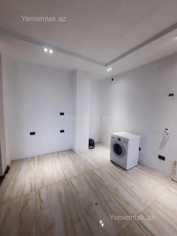 Satılır 3 otaqlı yeni tikili 155 m²