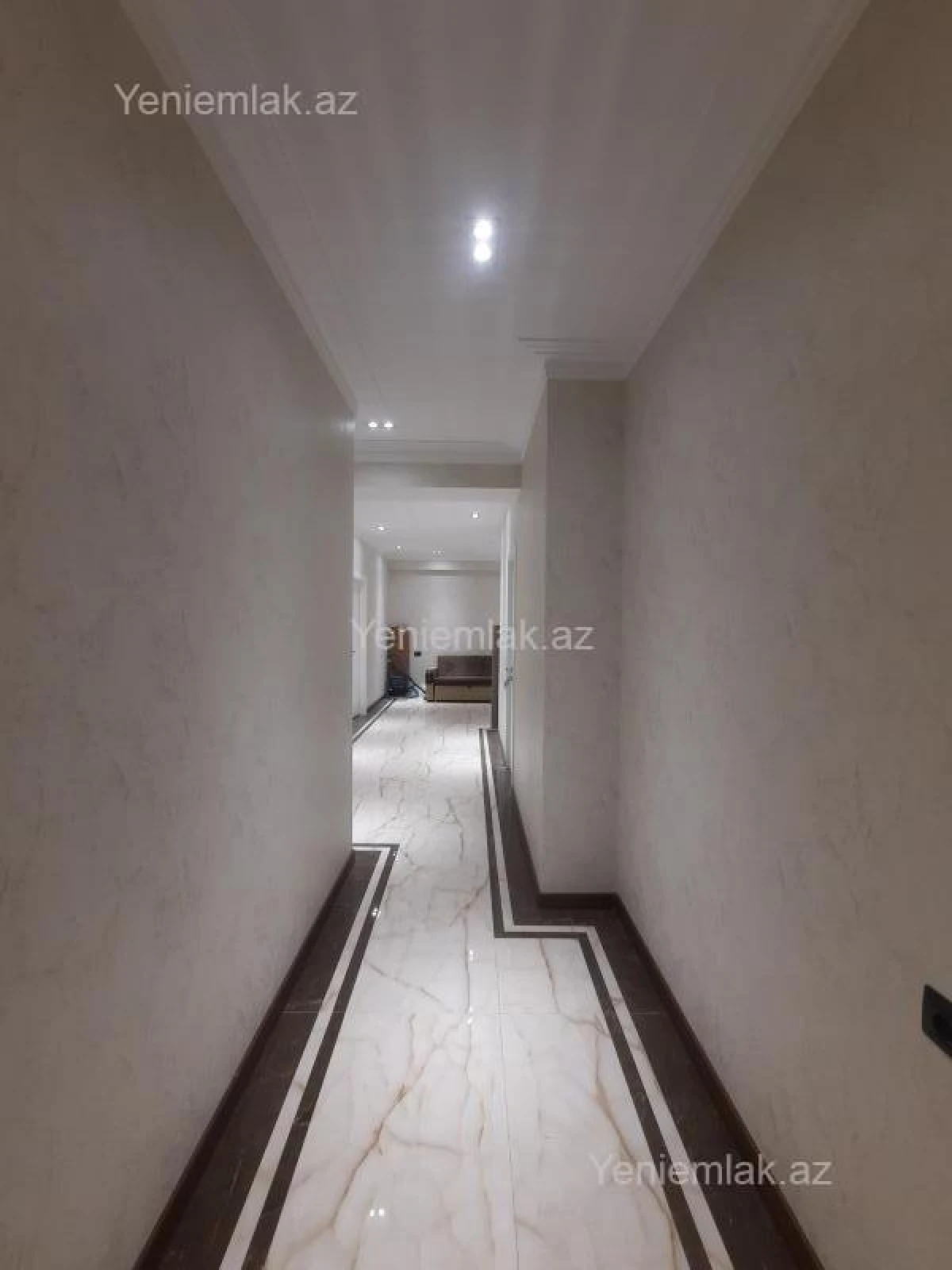 Satılır 3 otaqlı yeni tikili 155 m²