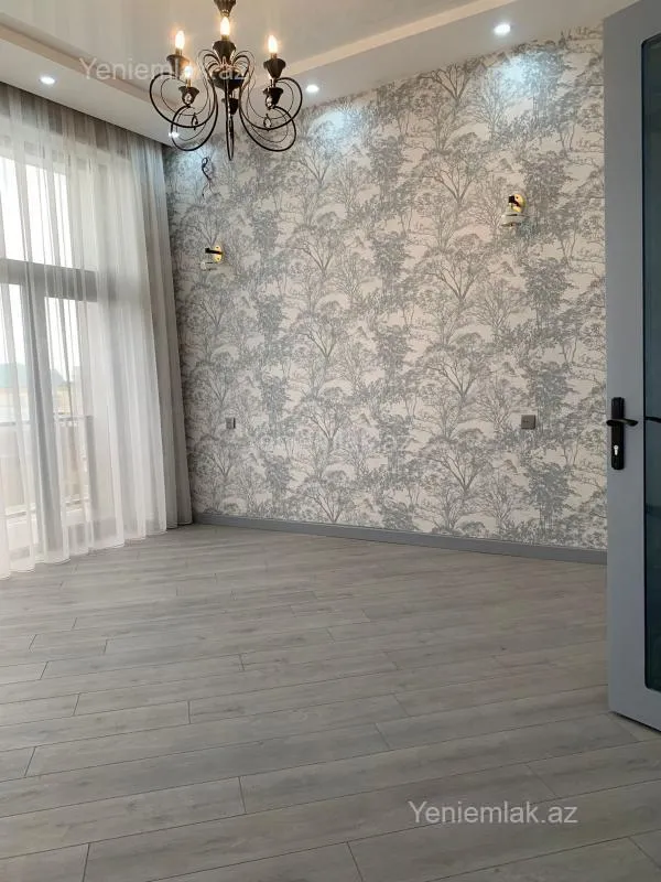 Satılır 5 otaqlı həyət evi 250 m²