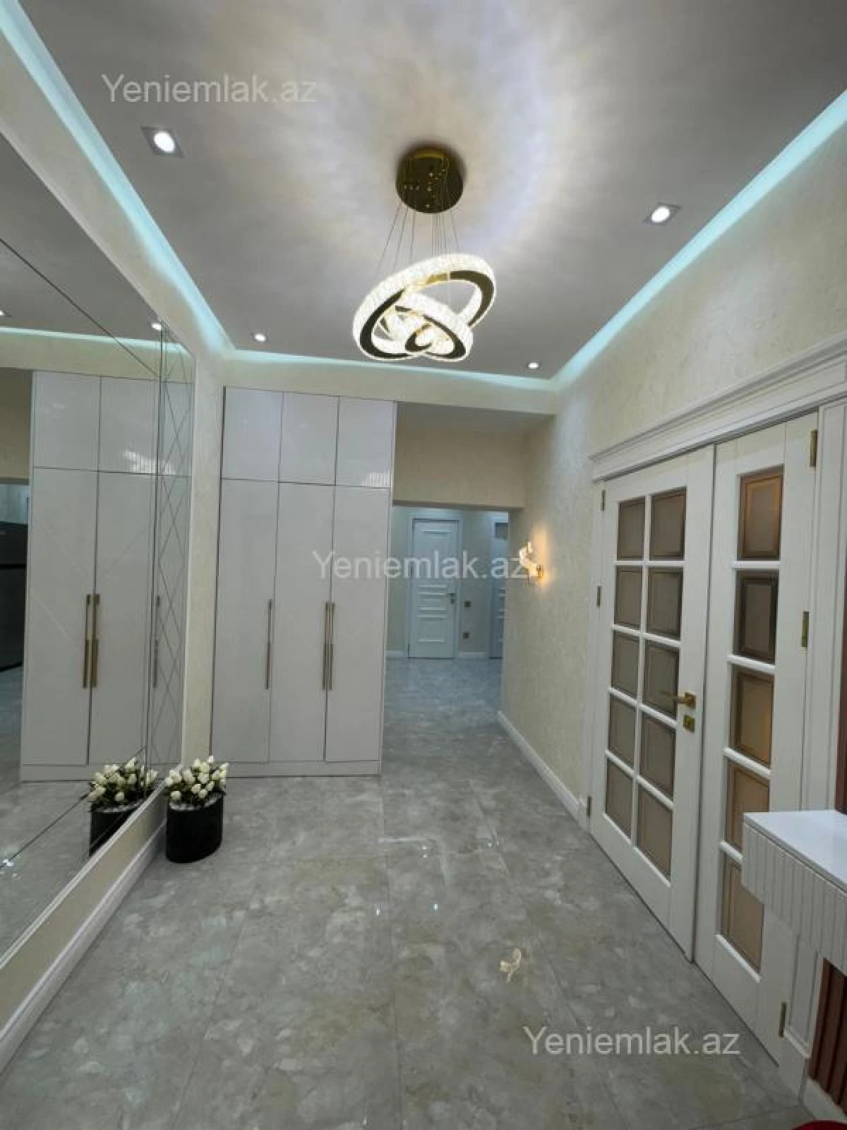 Satılır 3 otaqlı yeni tikili 100 m²