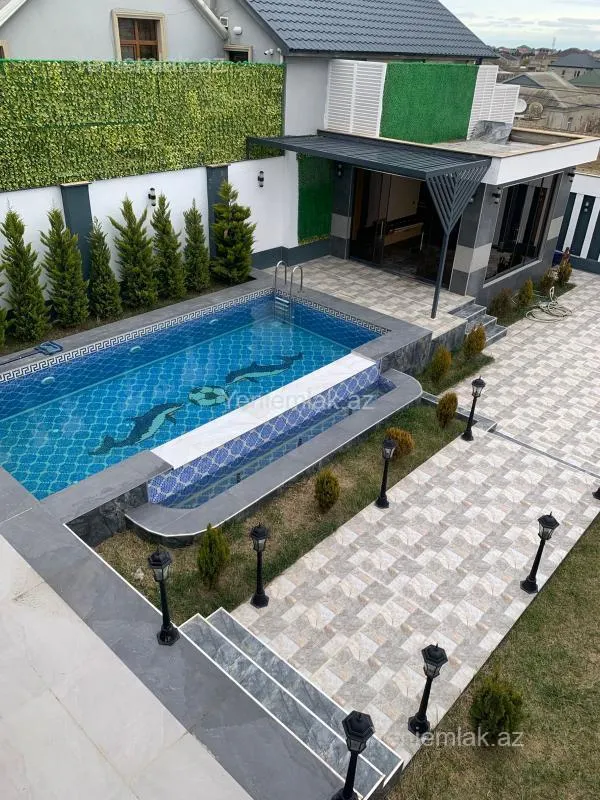 Satılır 5 otaqlı həyət evi 250 m²