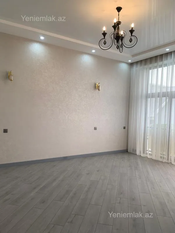 Satılır 5 otaqlı həyət evi 250 m²