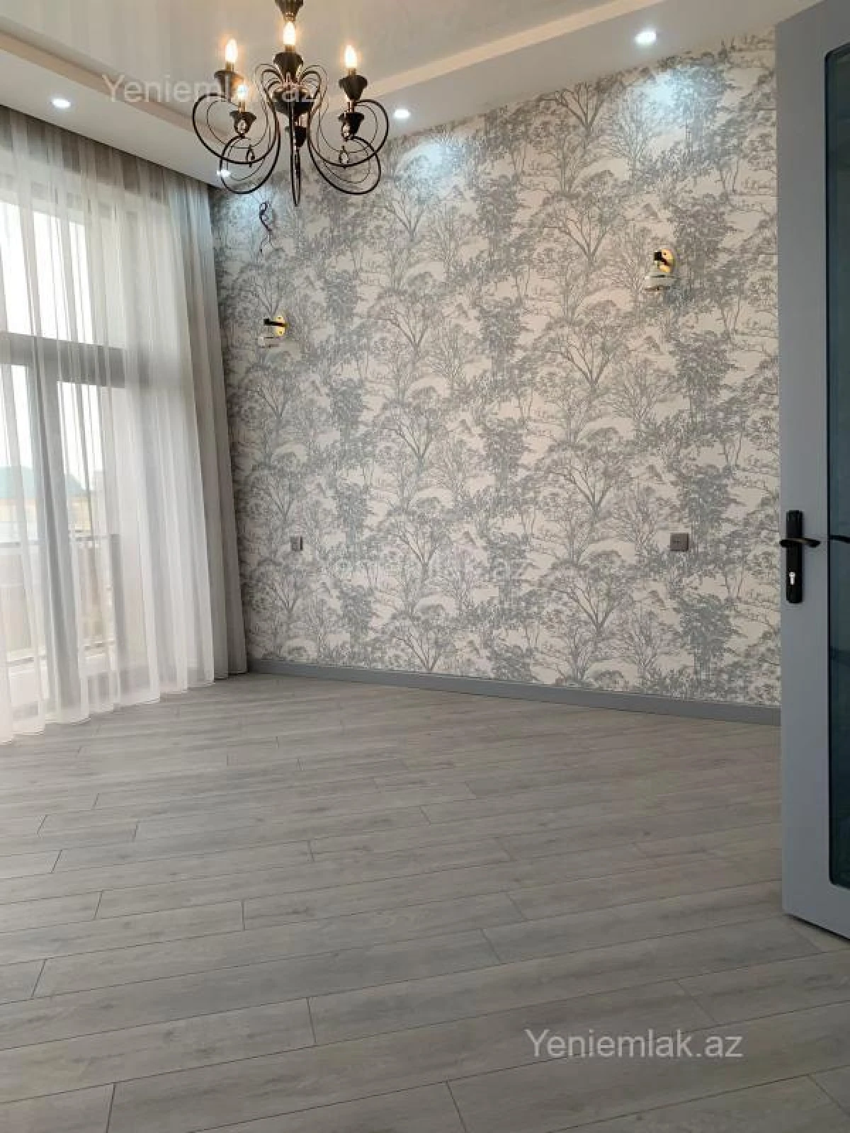 Satılır 5 otaqlı həyət evi 250 m²