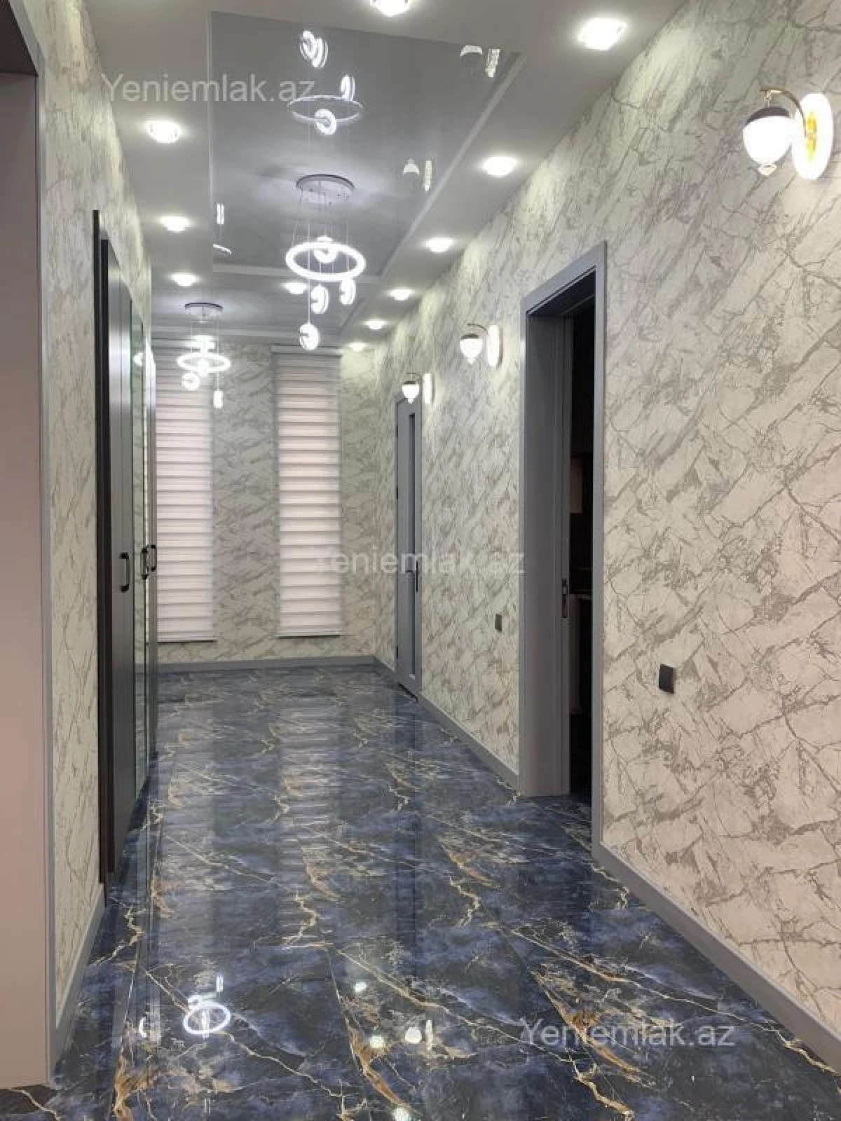 Satılır 5 otaqlı həyət evi 250 m²