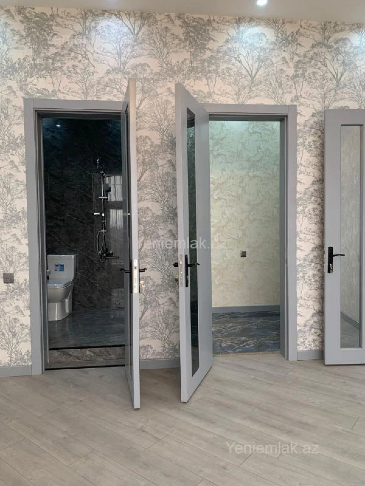 Satılır 5 otaqlı həyət evi 250 m²