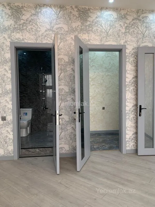 Satılır 5 otaqlı həyət evi 250 m²