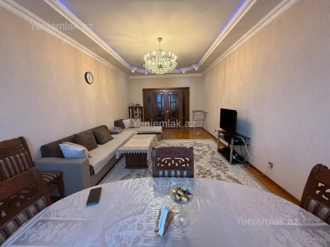 Satılır 4 otaqlı yeni tikili 145 m²