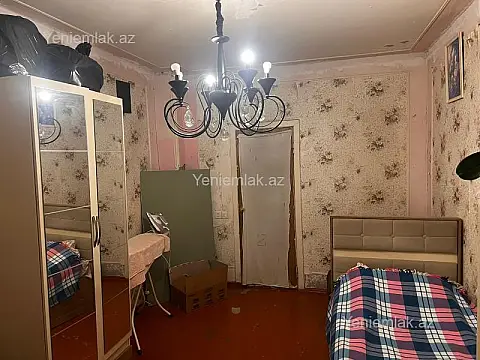 Satılır 3 otaqlı köhnə tikili 80 m²