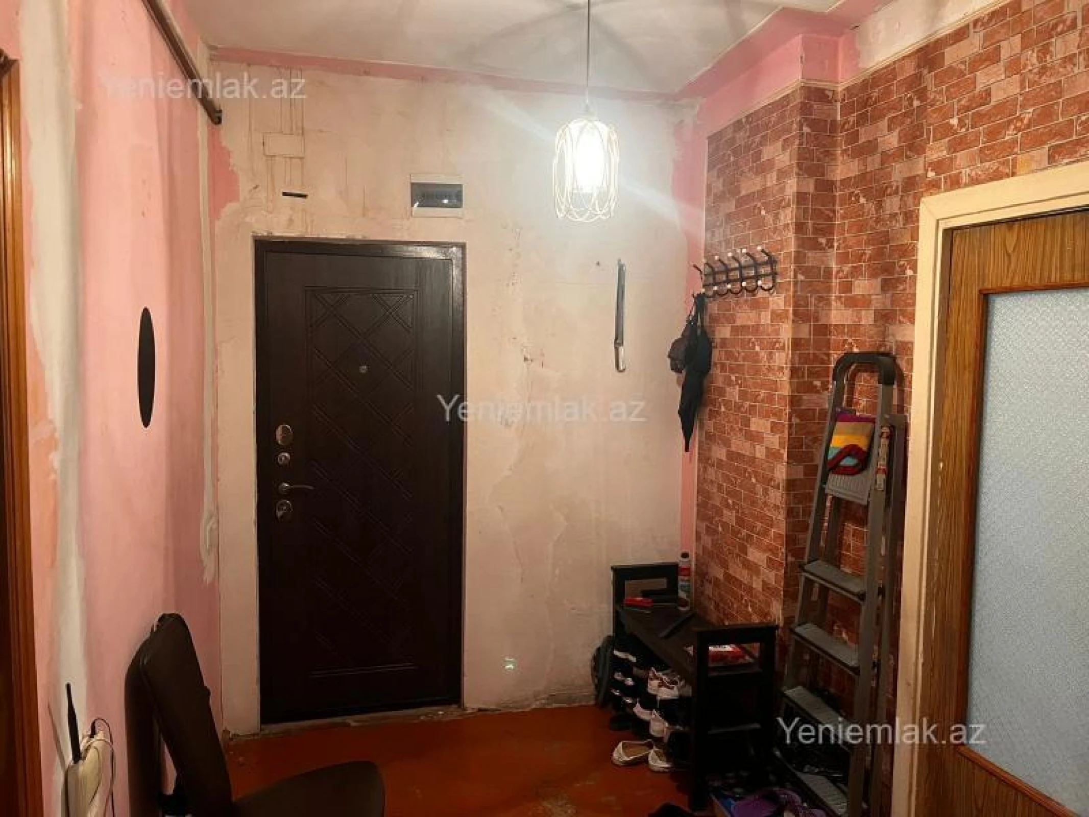 Satılır 3 otaqlı köhnə tikili 80 m²