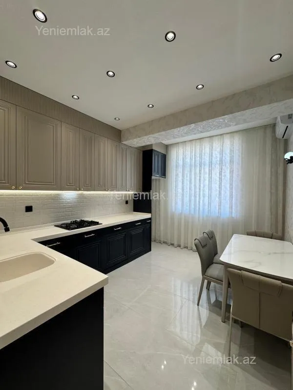 Satılır 2 otaqlı yeni tikili 80 m²