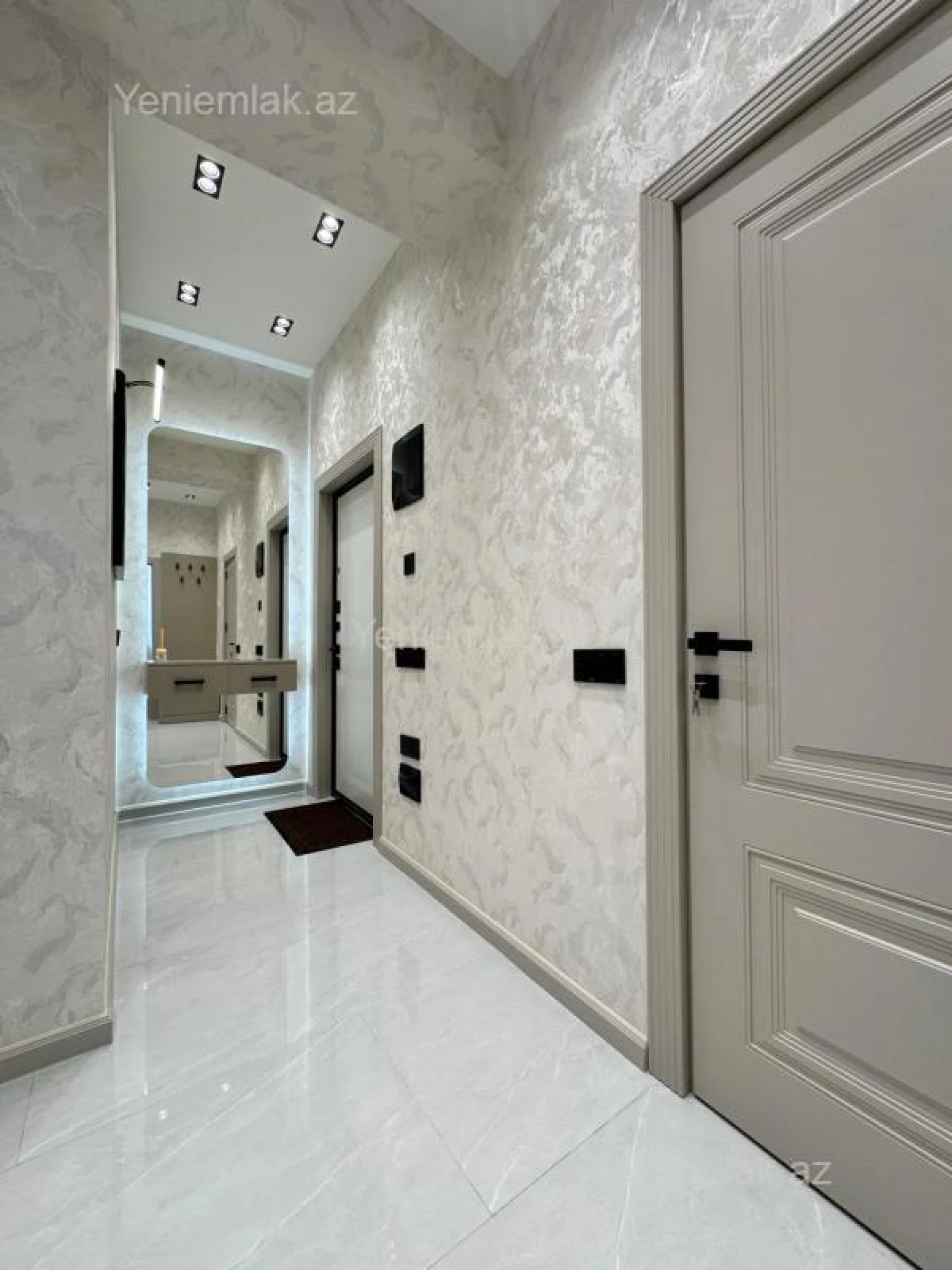 Satılır 2 otaqlı yeni tikili 80 m²