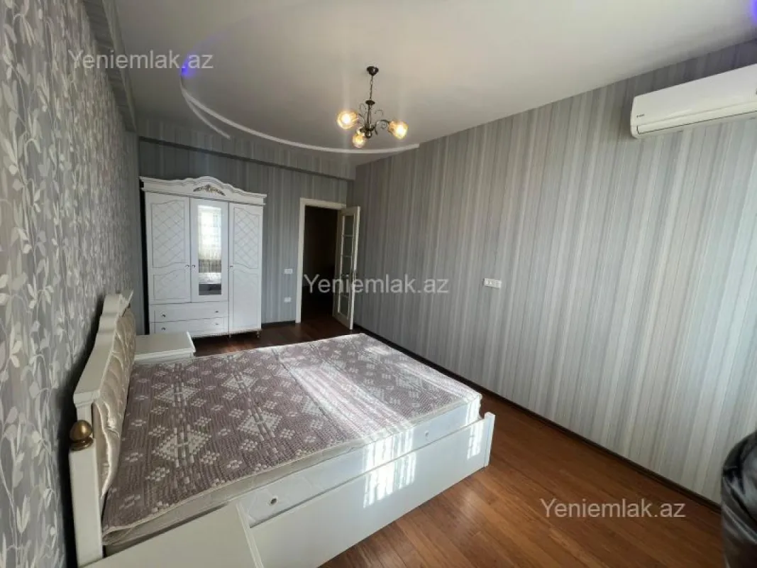Satılır 5 otaqlı yeni tikili 185 m²