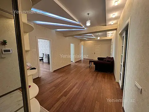 Satılır 5 otaqlı yeni tikili 185 m²