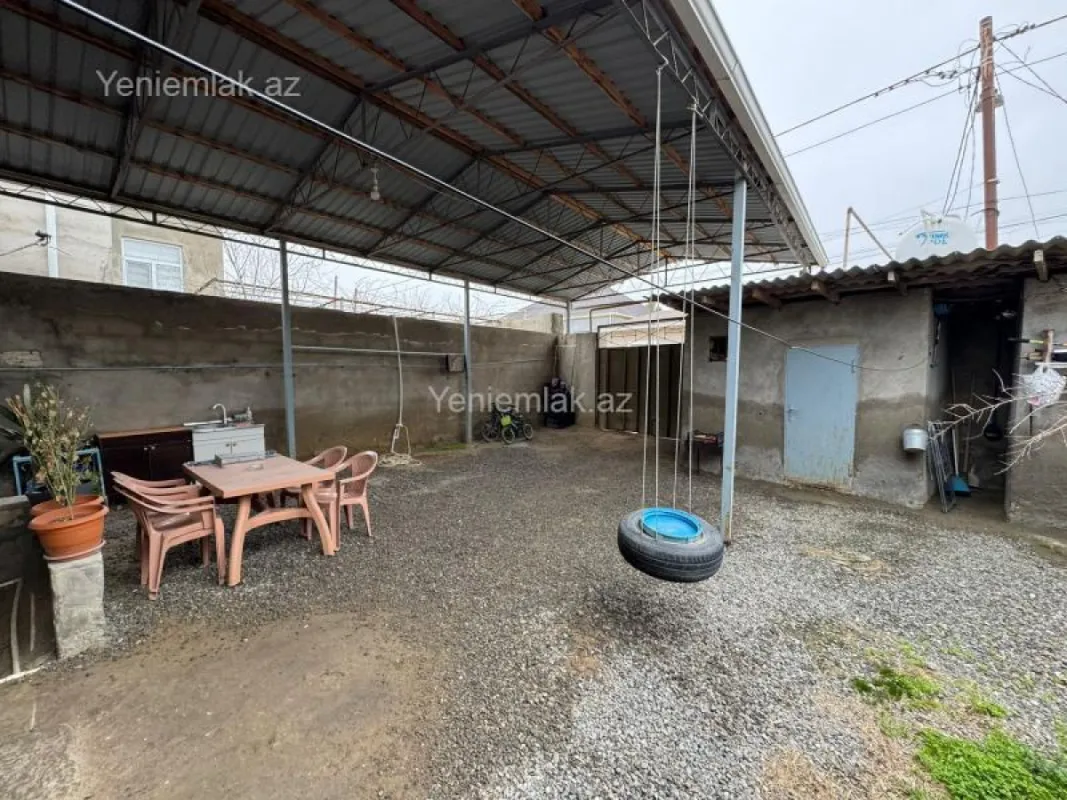 Satılır 3 otaqlı həyət evi 100 m²