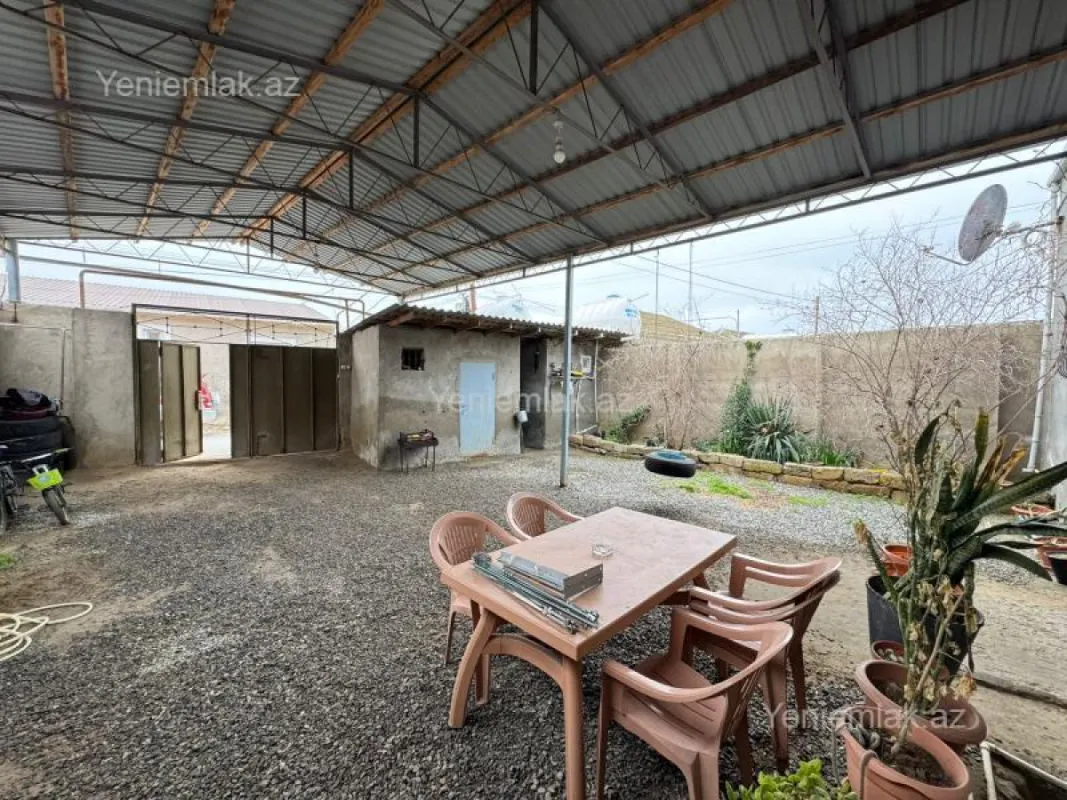 Satılır 3 otaqlı həyət evi 100 m²