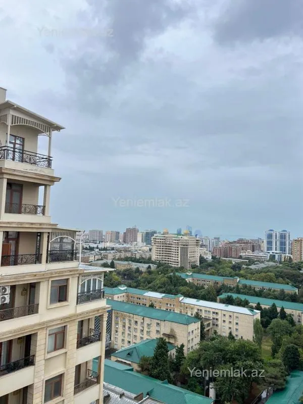 Satılır 4 otaqlı yeni tikili 179 m²