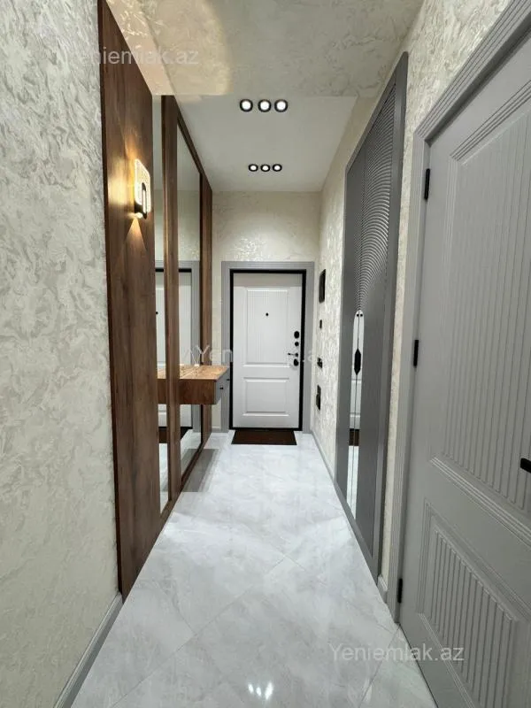 Satılır 2 otaqlı yeni tikili 83 m²