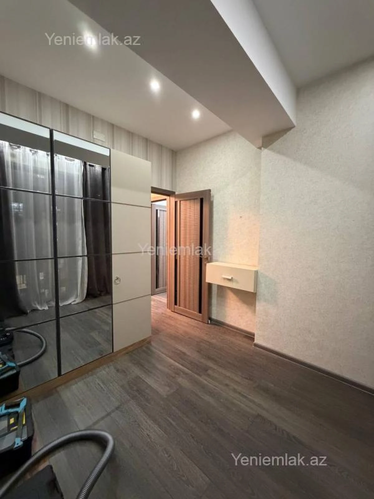 Satılır 2 otaqlı yeni tikili 55 m²