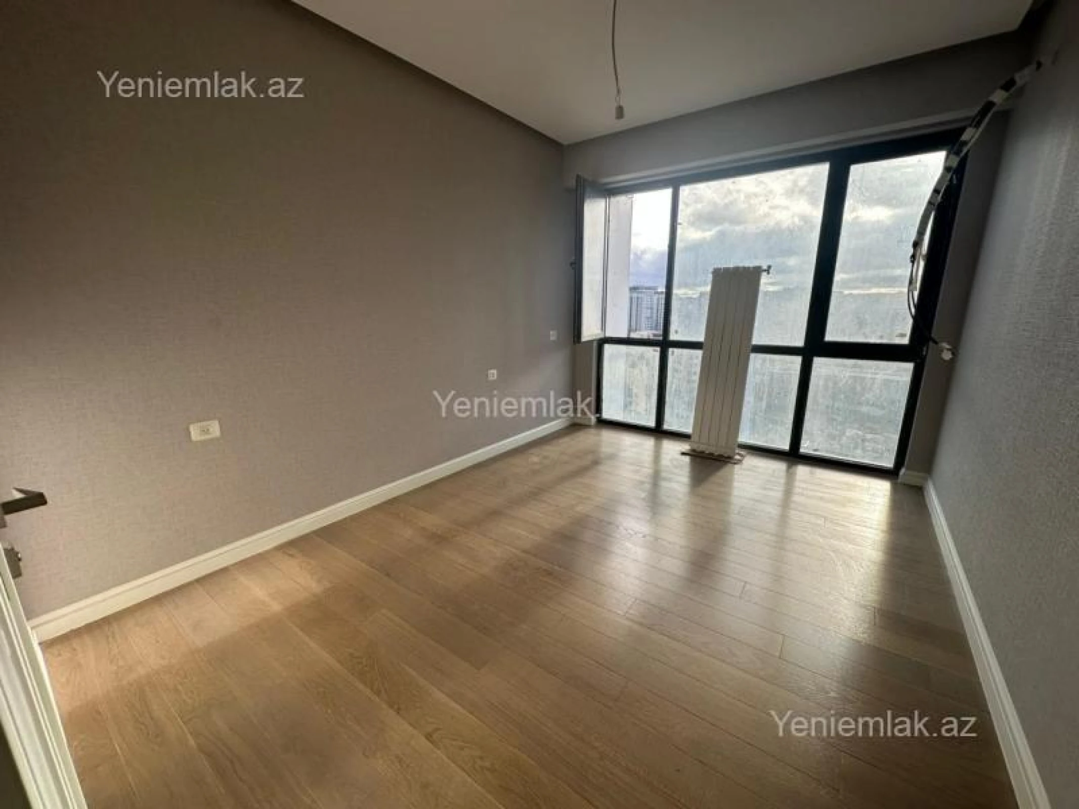 Satılır 3 otaqlı yeni tikili 84.3 m²