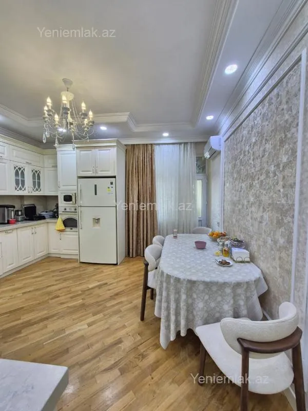 Satılır 3 otaqlı yeni tikili 144 m²