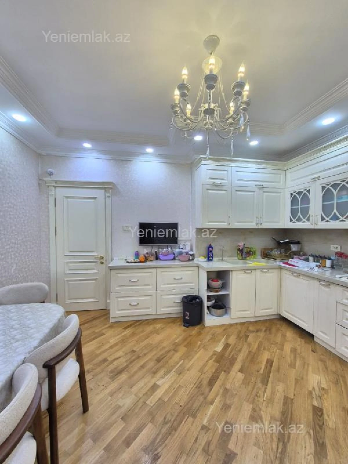 Satılır 3 otaqlı yeni tikili 144 m²