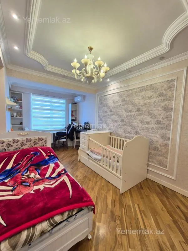 Satılır 3 otaqlı yeni tikili 144 m²